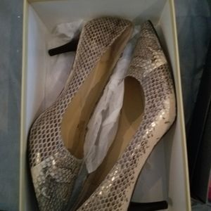 Women shoes